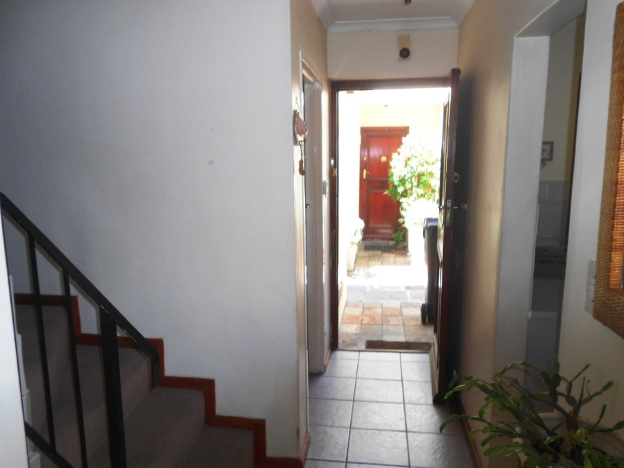 To Let 3 Bedroom Property for Rent in Fairways Western Cape